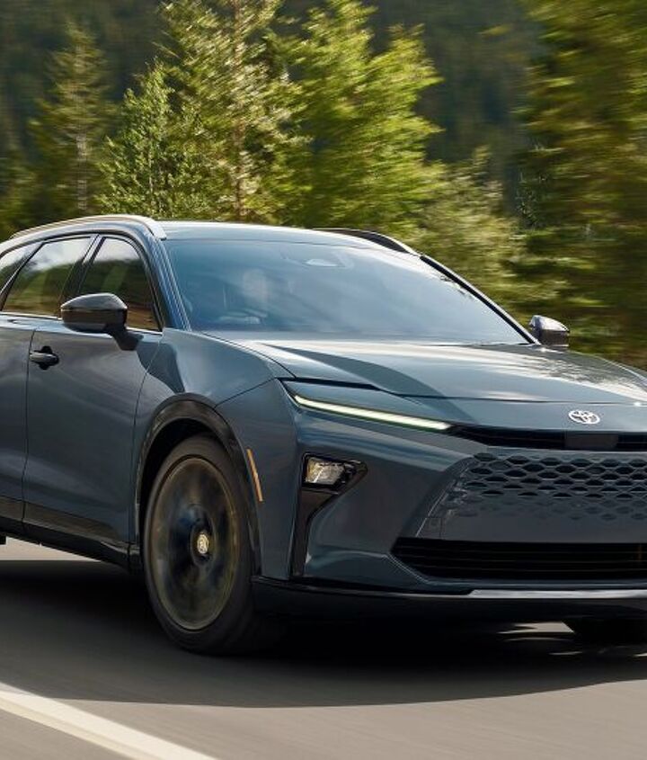 toyota rolls out crown signia