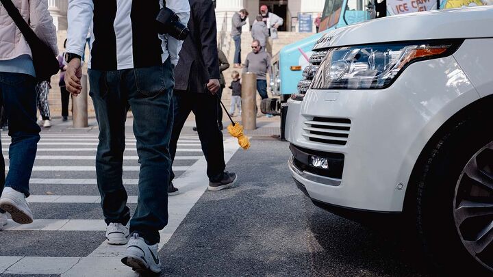 Study: Giant Pickups and SUVs More Dangerous to Pedestrians, Obviously