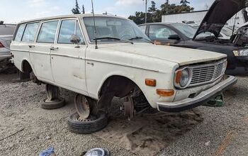 Junkyard Find: 1970 Volvo 145