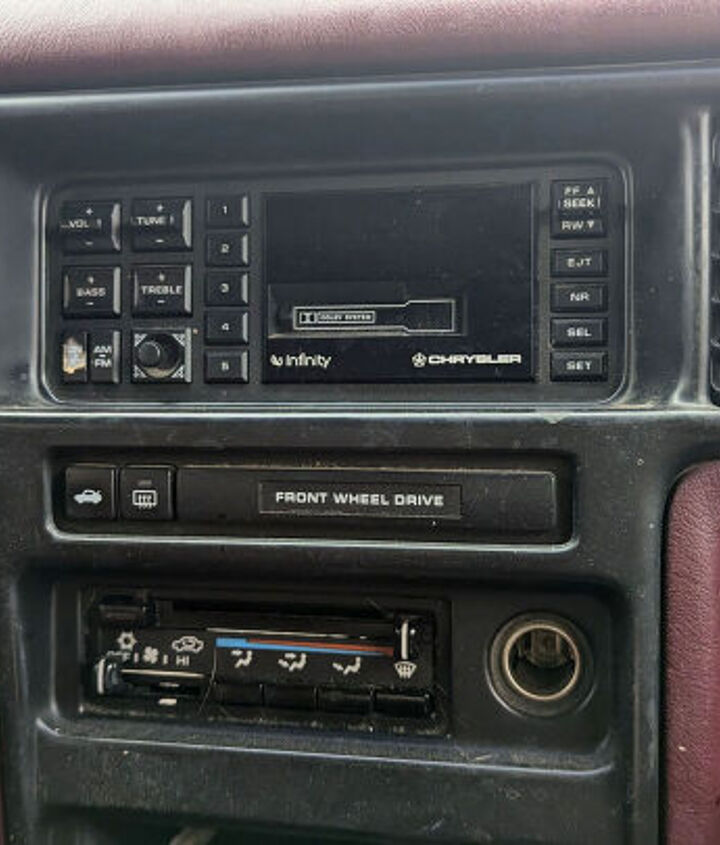 junkyard find 1991 dodge grand caravan le