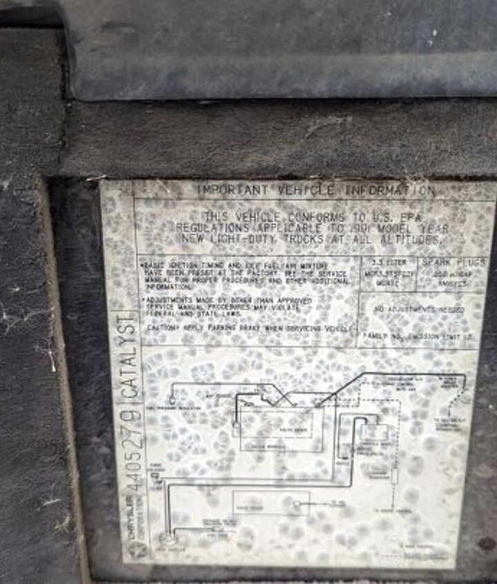 junkyard find 1991 dodge grand caravan le