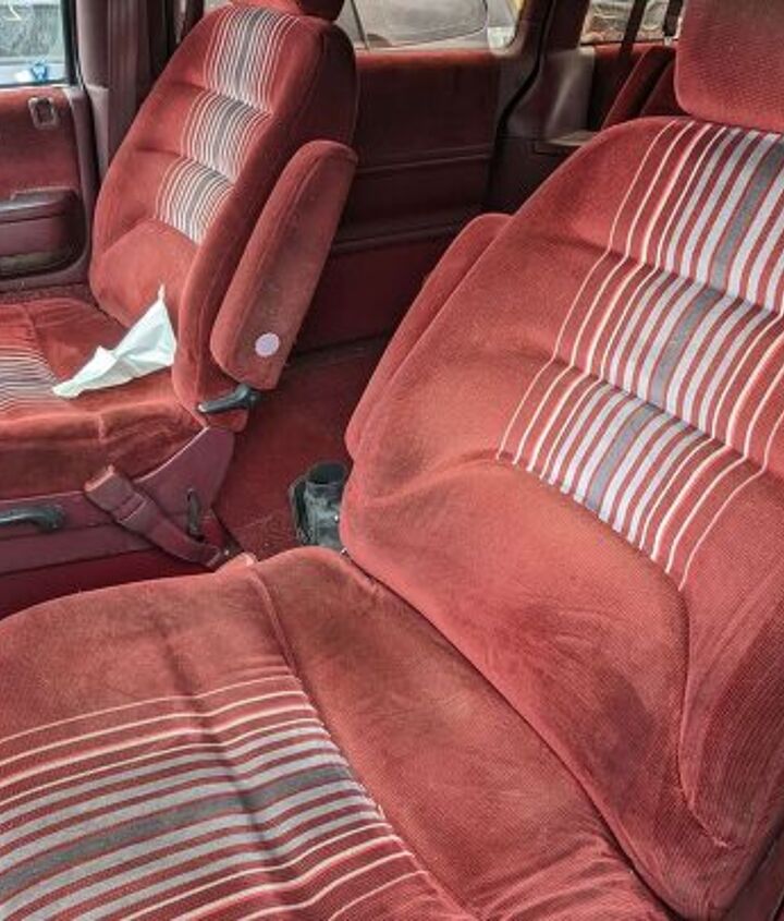 junkyard find 1991 dodge grand caravan le