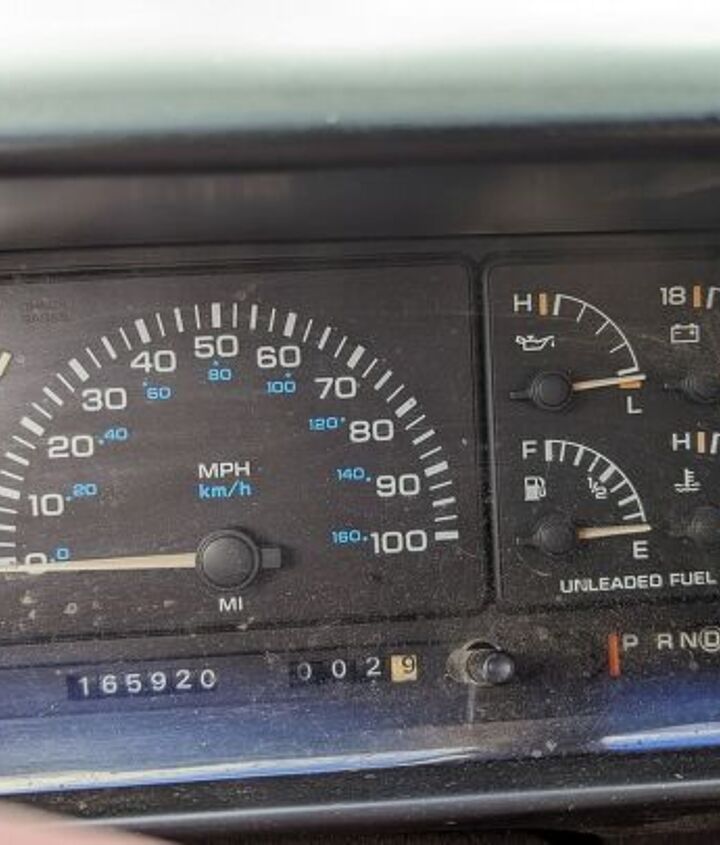 junkyard find 1991 dodge grand caravan le