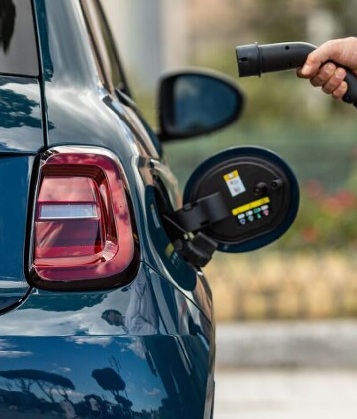 fiat revives 500e as limited edition luxury item