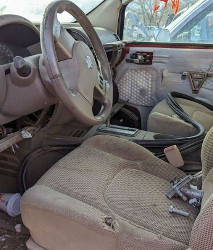 junkyard find 2009 suzuki equator rwd crew cab