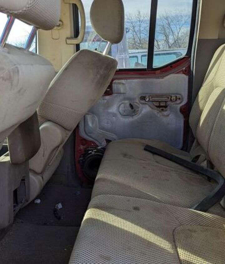 junkyard find 2009 suzuki equator rwd crew cab