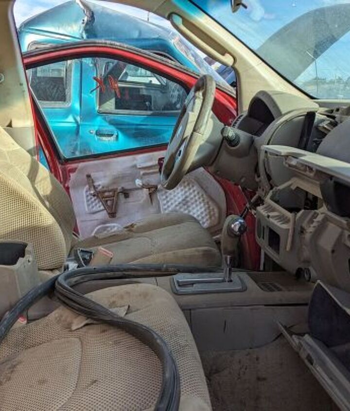 junkyard find 2009 suzuki equator rwd crew cab