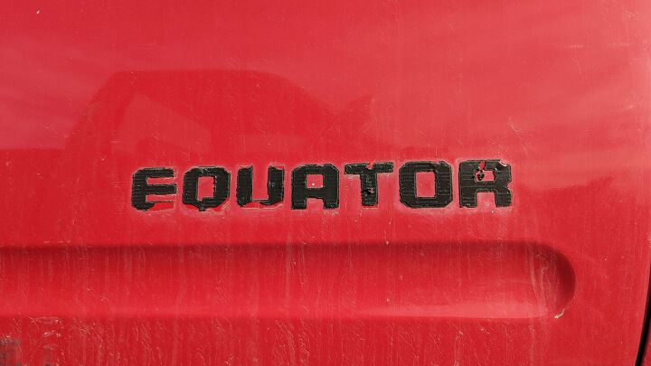 junkyard find 2009 suzuki equator rwd crew cab