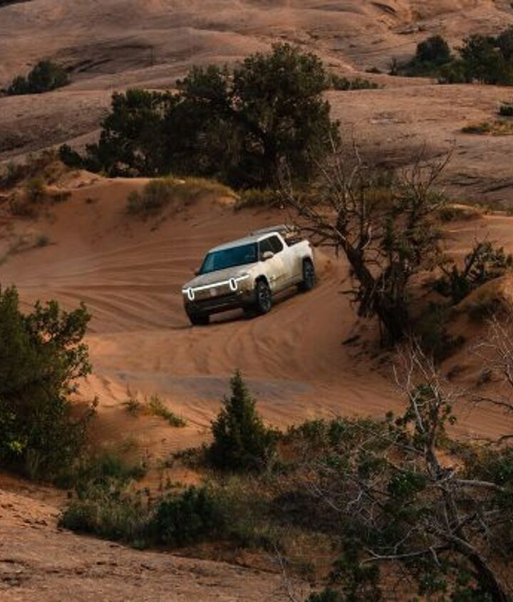 report rivian r1t is more efficient than the tesla cybertruck