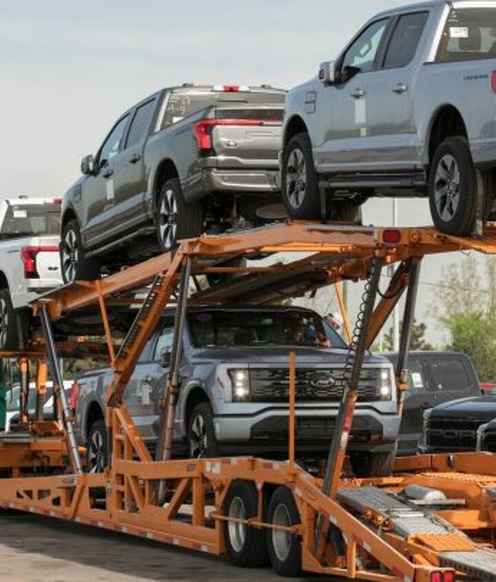 report ford slashing f 150 lightning production by half