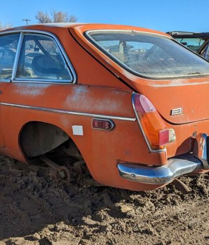 junkyard find 1971 mg mgb gt