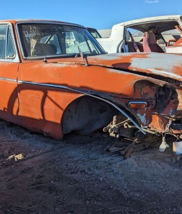 junkyard find 1971 mg mgb gt