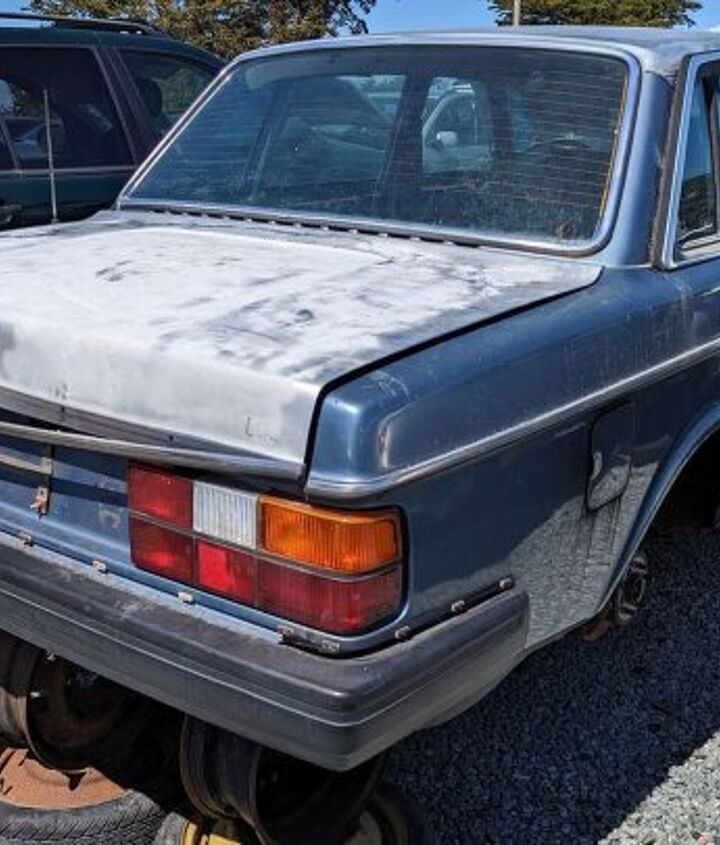 junkyard find 1983 volvo dl sedan with 327k miles