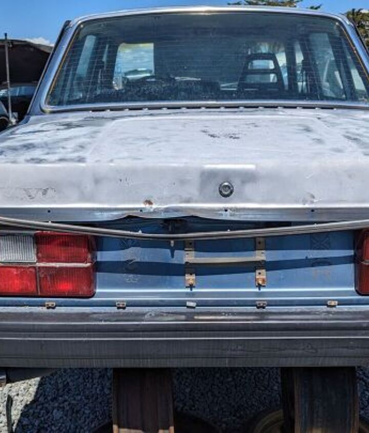 junkyard find 1983 volvo dl sedan with 327k miles