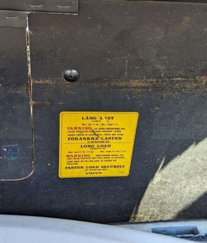 junkyard find 1983 volvo dl sedan with 327k miles