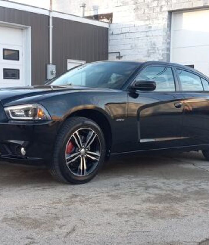 used car of the day 2014 dodge charger r t awd sport