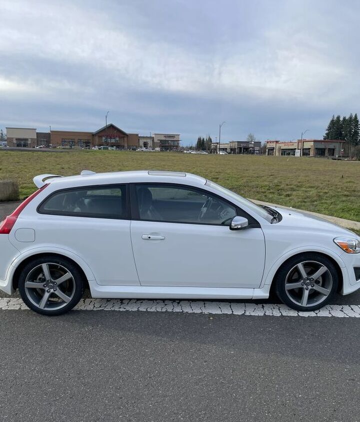 used car of the day 2011 volvo c30 r design