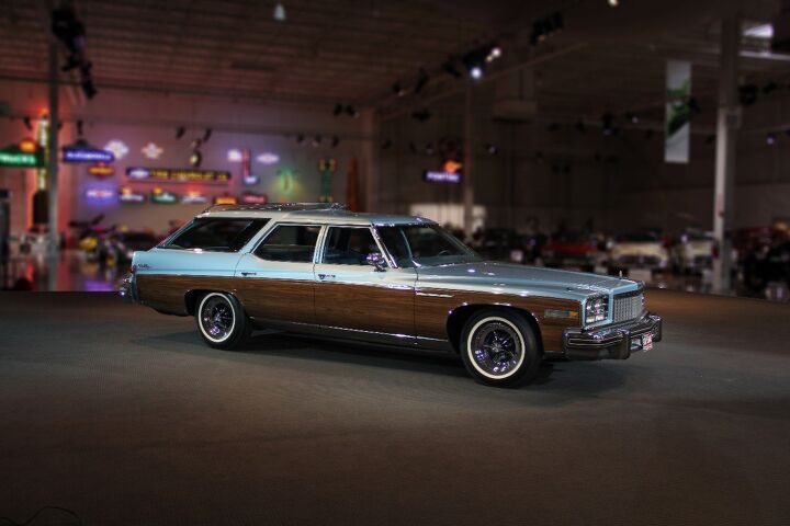 gallery looking back at buick, 1976 Buick Estate Wagon