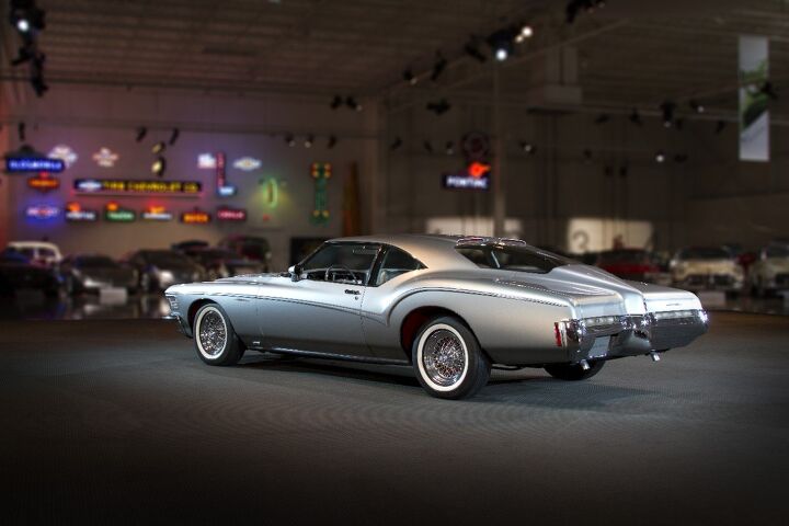gallery looking back at buick, 1972 Buick Silver Arrow