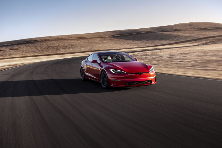 Tesla Quietly Cuts Range Estimates for Some Models