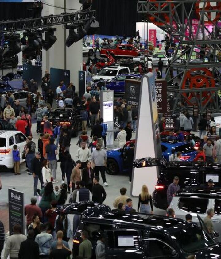 going home again detroit auto show returns to january