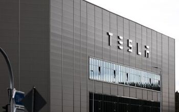 Tesla to Idle German Gigafactory Due to Red Sea Shipping Delays