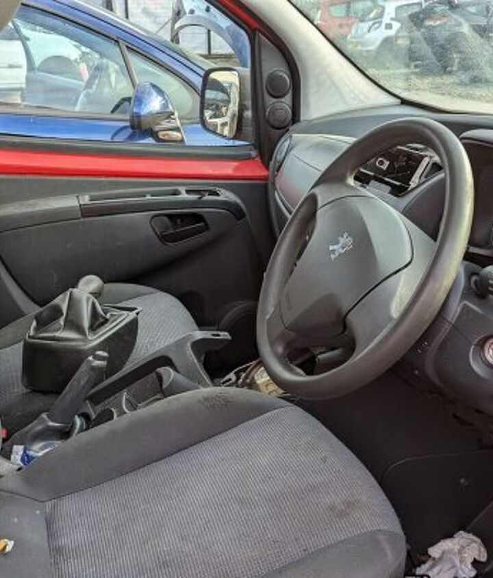 scrapyard find 2010 peugeot bipper royal mail edition