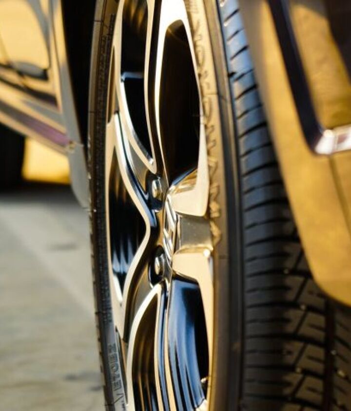 Photo credit: aPhoenix photographer / Shutterstock.com