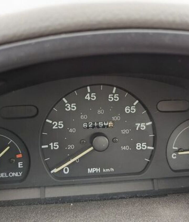 junkyard find 1992 geo metro 4 door hatchback