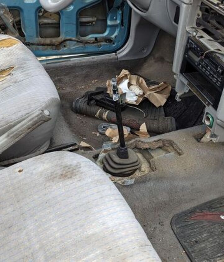 junkyard find 1992 geo metro 4 door hatchback