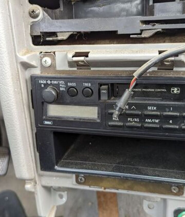 junkyard find 1992 geo metro 4 door hatchback