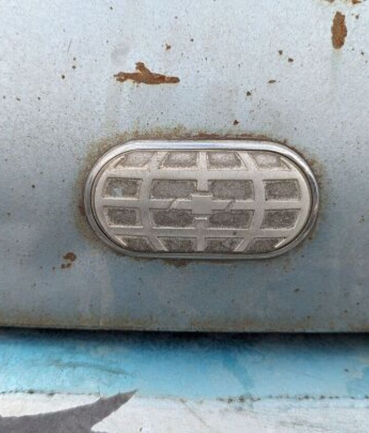 junkyard find 1992 geo metro 4 door hatchback