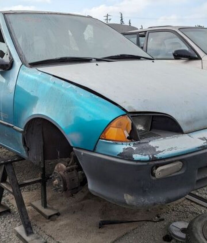junkyard find 1992 geo metro 4 door hatchback