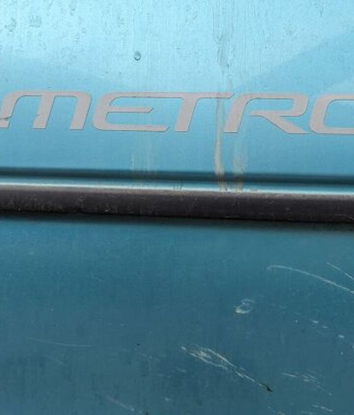 junkyard find 1992 geo metro 4 door hatchback