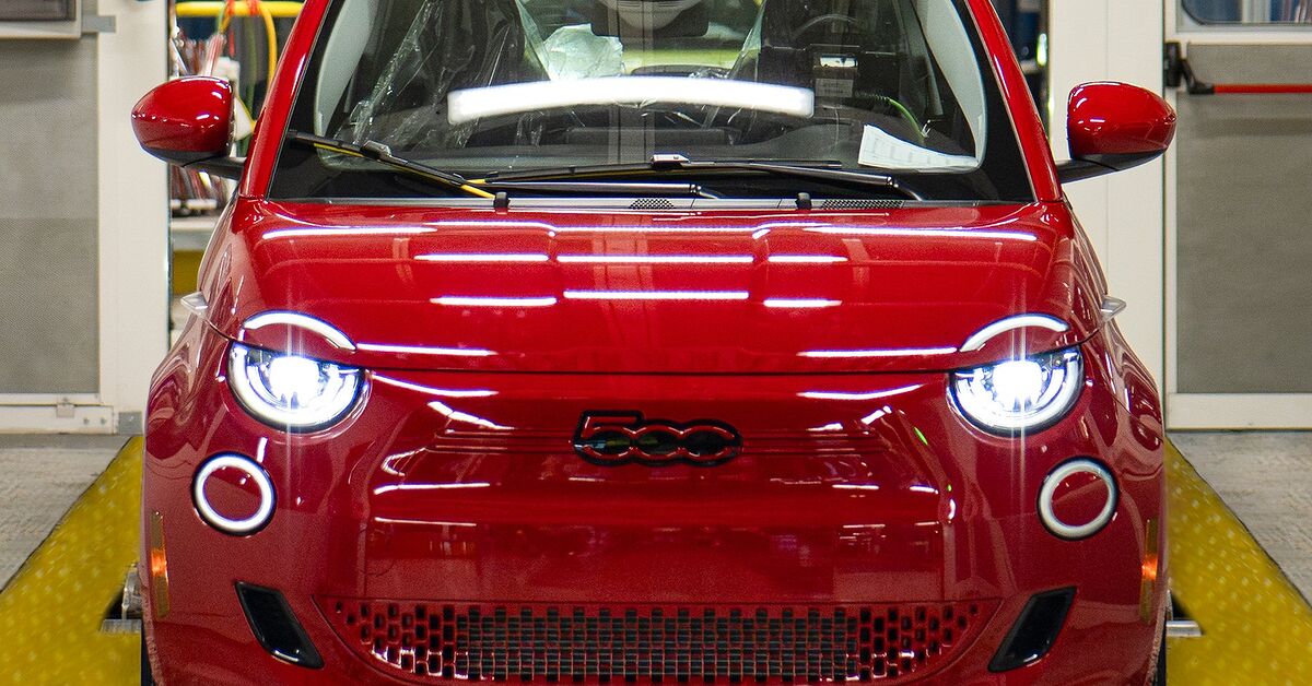 The Electric Fiat 500e Has Entered Production for the U.S. Market