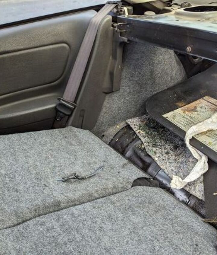 junkyard find 1996 saturn sc2