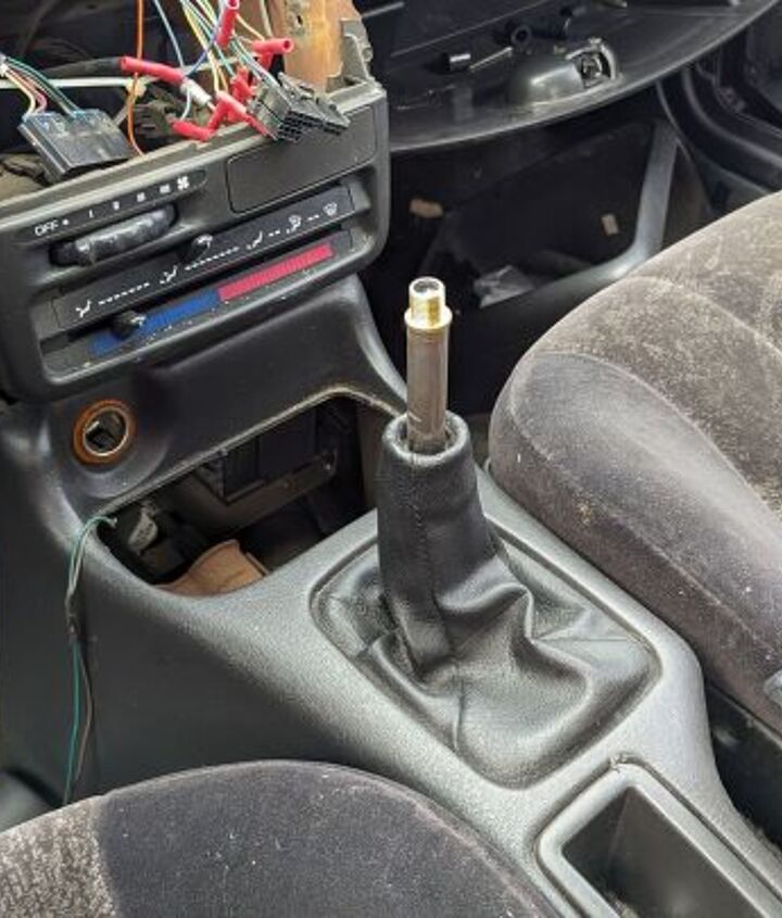 junkyard find 1996 saturn sc2