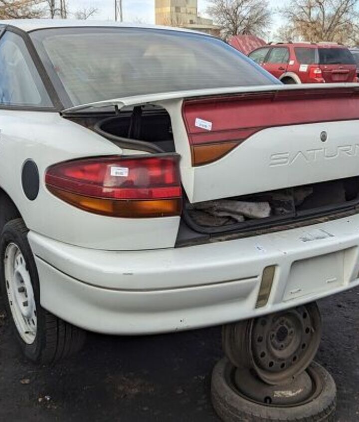 junkyard find 1996 saturn sc2