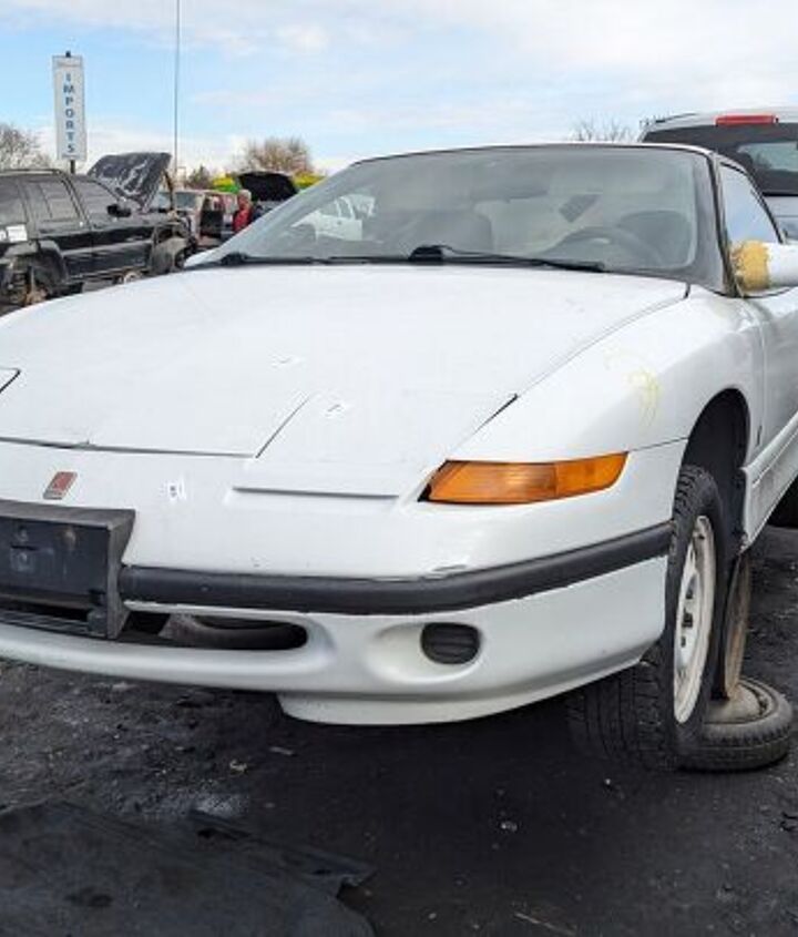 junkyard find 1996 saturn sc2