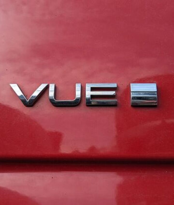 junkyard find 2007 saturn vue green line