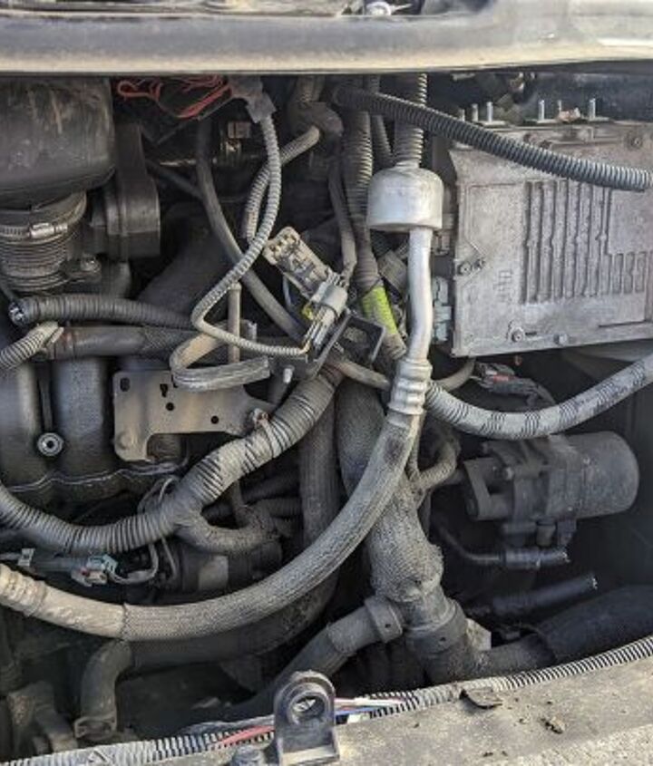 junkyard find 2007 saturn vue green line