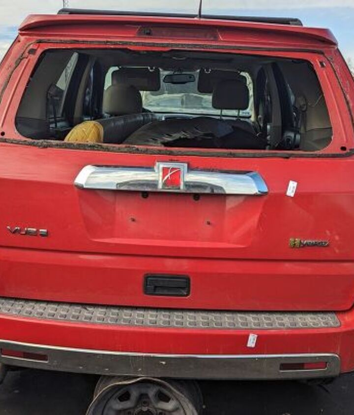 junkyard find 2007 saturn vue green line