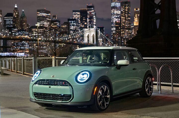 2025 mini cooper s hardtop revealed in nyc