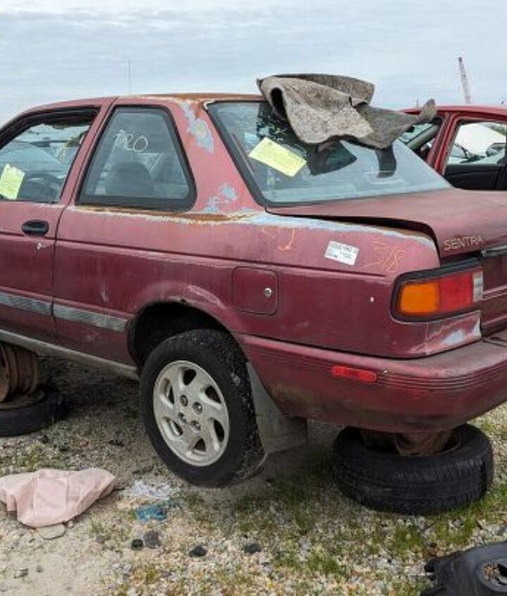 junkyard find 1993 nissan sentra with 320 165 miles