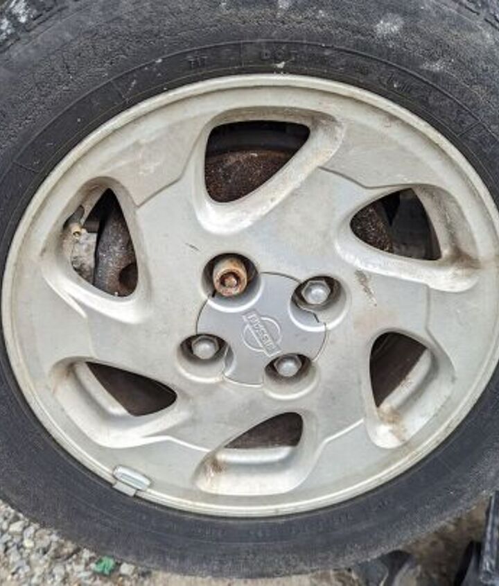 junkyard find 1993 nissan sentra with 320 165 miles