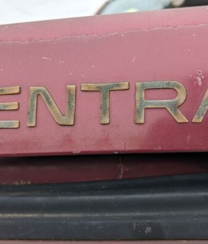 junkyard find 1993 nissan sentra with 320 165 miles