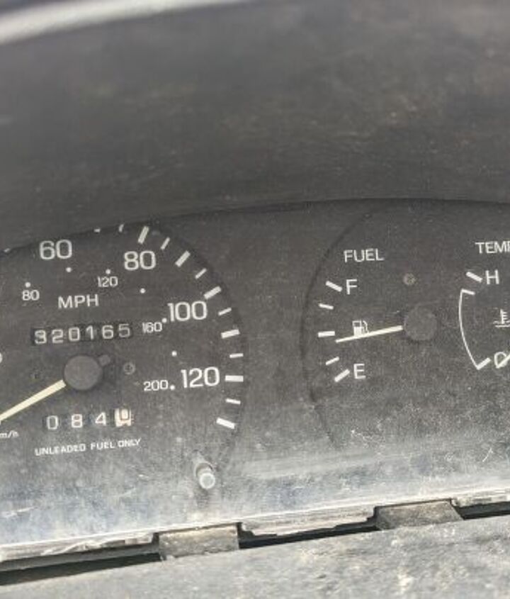 junkyard find 1993 nissan sentra with 320 165 miles