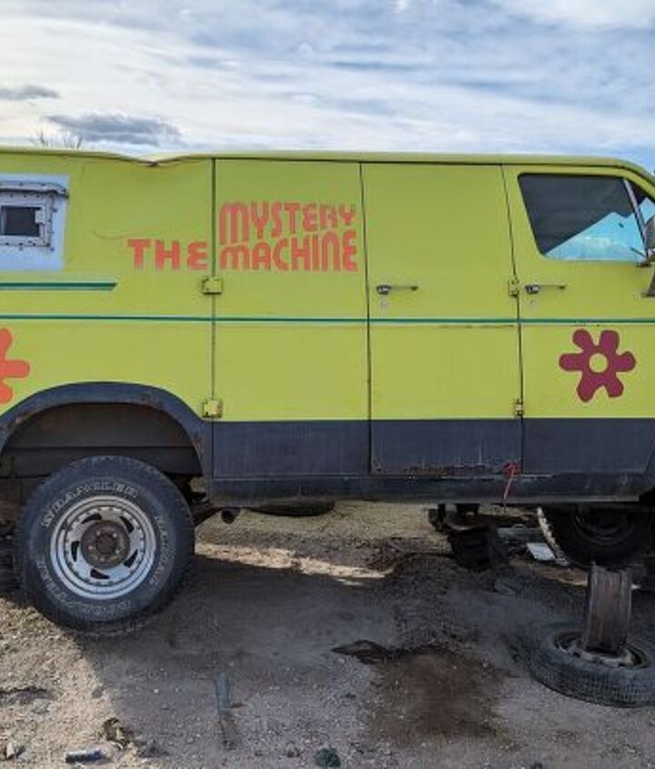 junkyard find 1977 dodge tradesman 200 mystery machine