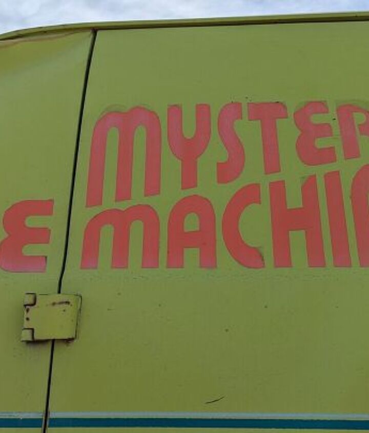 junkyard find 1977 dodge tradesman 200 mystery machine