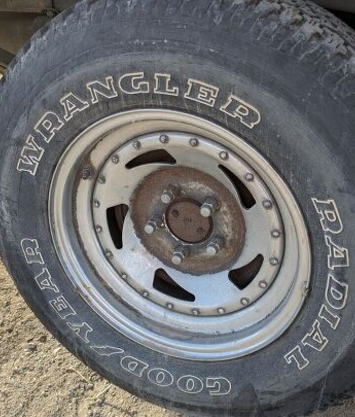 junkyard find 1977 dodge tradesman 200 mystery machine